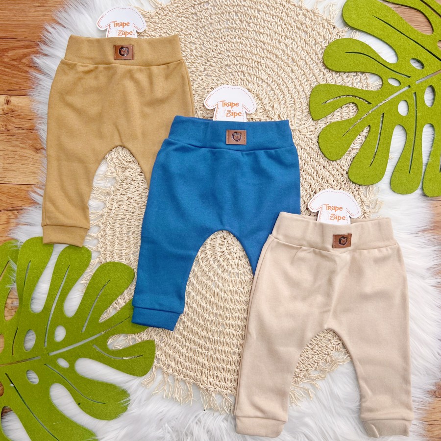 Kit 3 Calças - Leão - Caramelo, Marinho e Areia